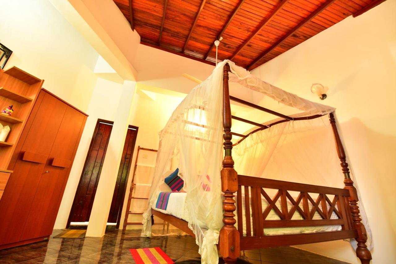 Peacock Beach Hotel Unawatuna Luaran gambar