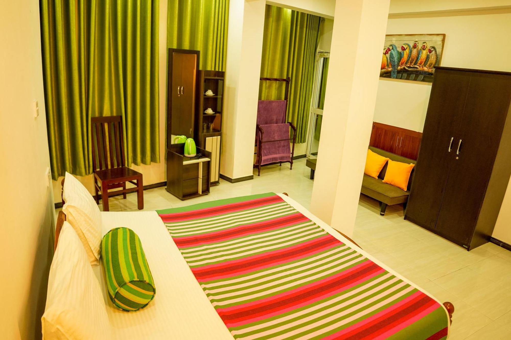 Peacock Beach Hotel Unawatuna Luaran gambar
