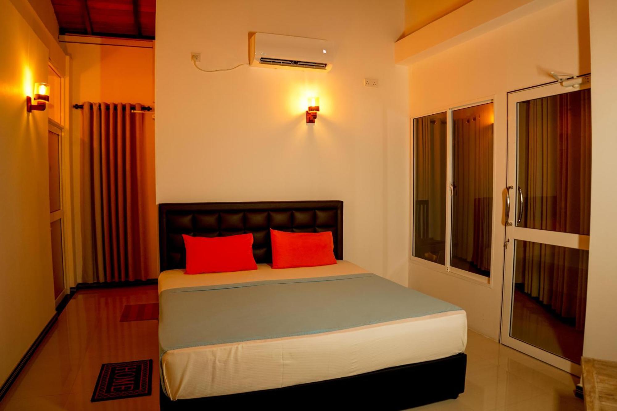 Peacock Beach Hotel Unawatuna Luaran gambar