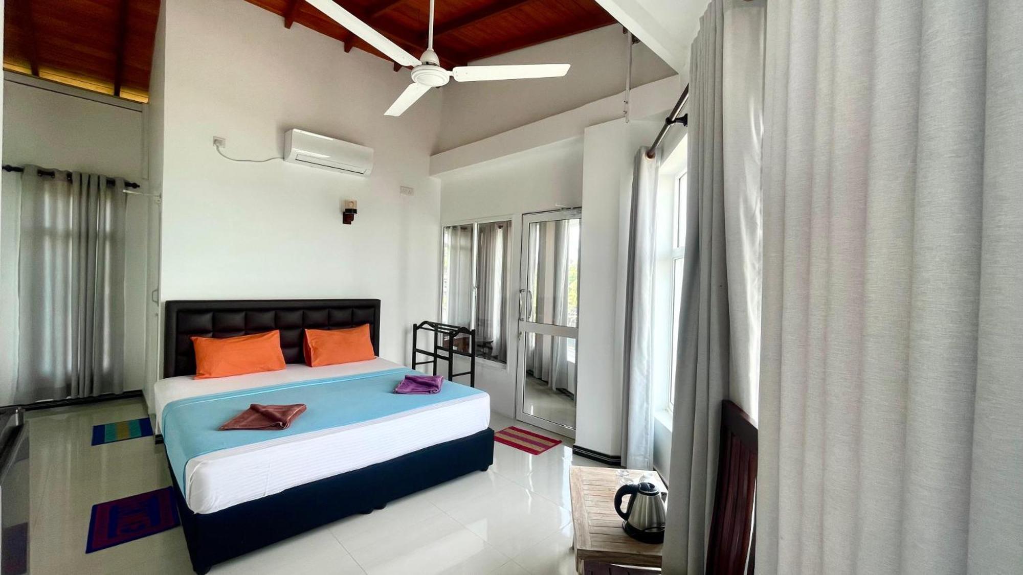 Peacock Beach Hotel Unawatuna Luaran gambar